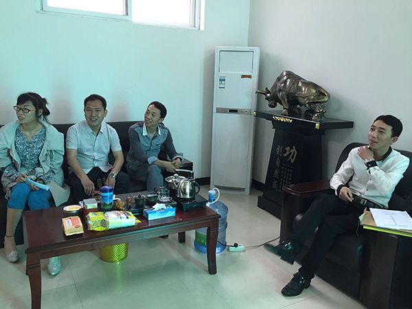焦作市懷益康經(jīng)貿(mào)有限公司一行到我公司考察洽談相關業(yè)務