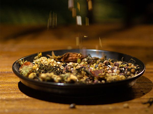 很喜歡“懷府薏康堂”茶飲的包裝設(shè)計(jì)，有什么寓意嗎？